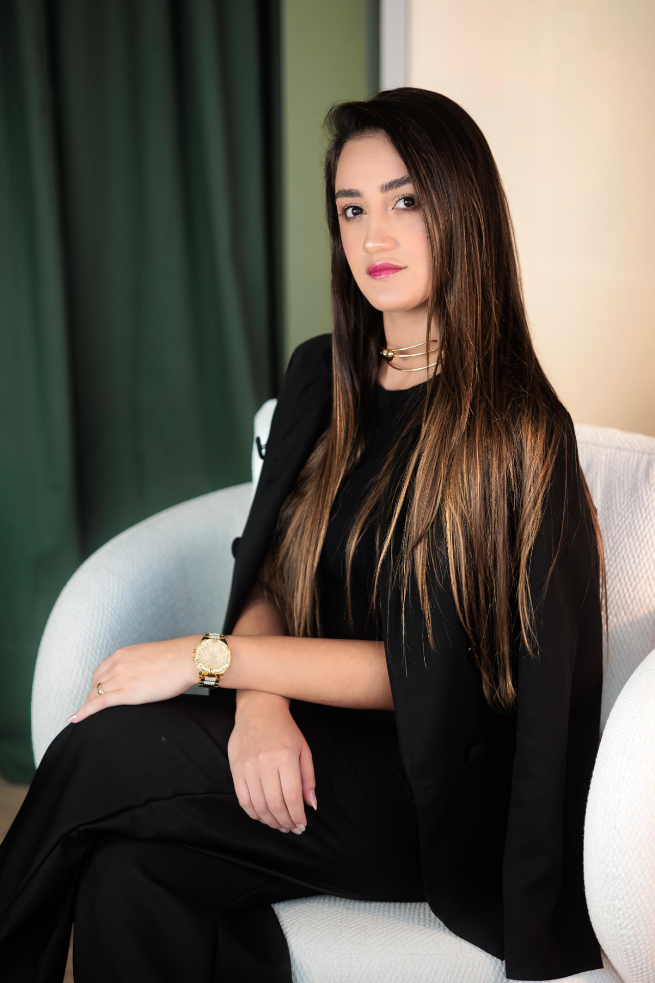 Retrato de Carize, especialista em vendas consultivas